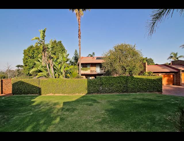 5 BEDROOM TOWNHOUSE FOR SALE IN BRUMA